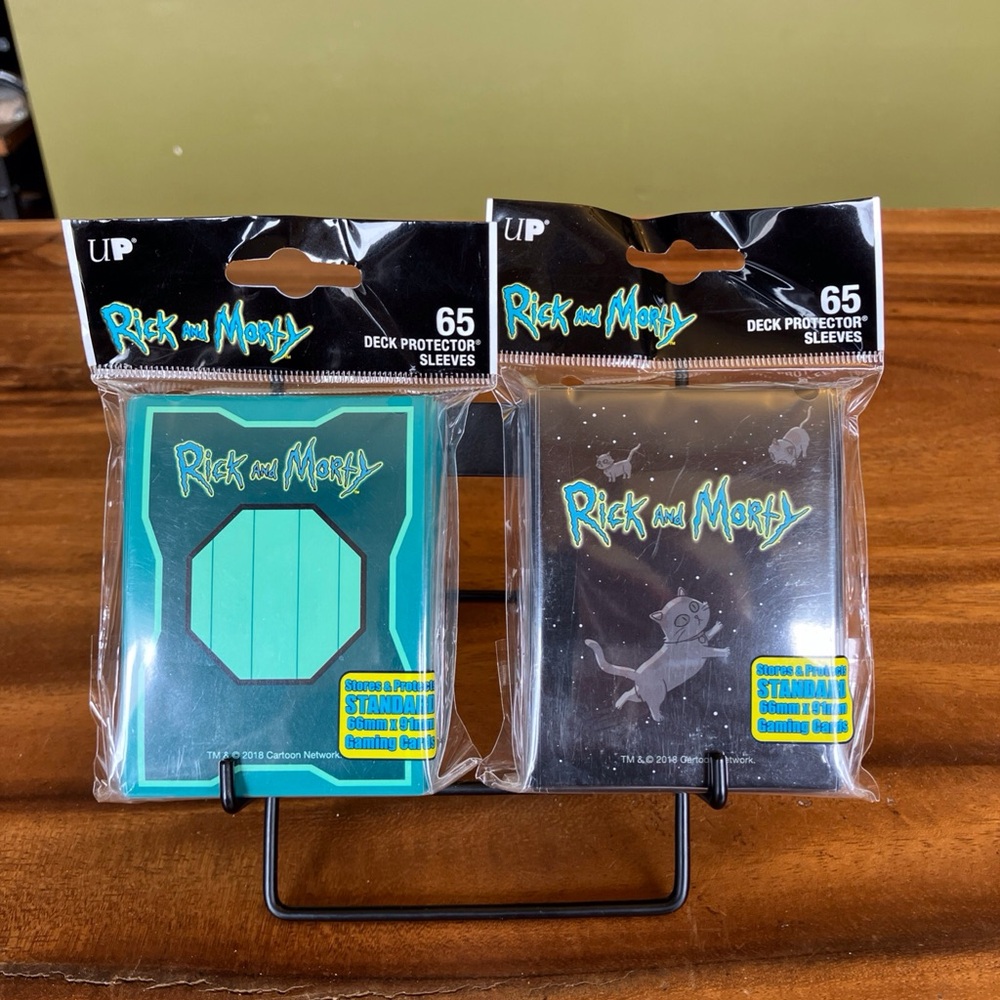 Deck Protector Sleeves - Green and Black